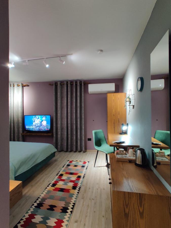 Piro'S Cozy Rooms - City Centre Корча Экстерьер фото