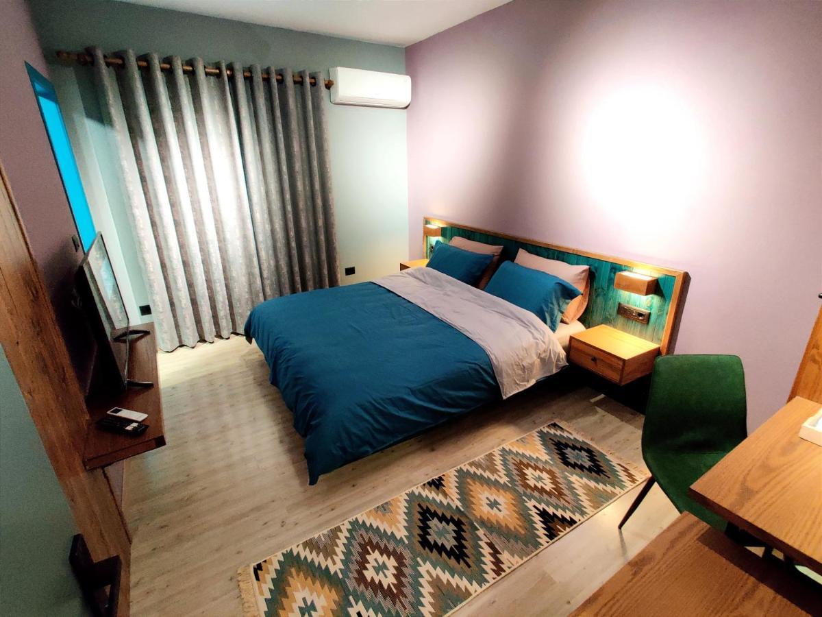 Piro'S Cozy Rooms - City Centre Корча Экстерьер фото
